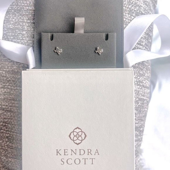 Kendra Scott Texas Stud Earrings in Sterling Silver - Picture 3 of 7